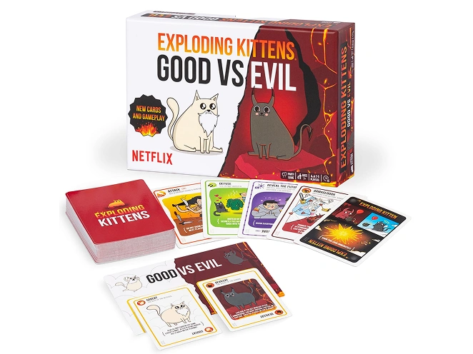Exploding Kittens Goed vs Kwaad kaartspelset met geïllustreerde kaarten, een humoristisch en strategisch gezelschapsspel gebaseerd op geluk en tactische beslissingen.
